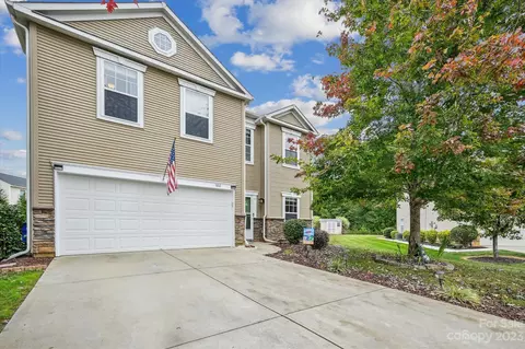 102 Ivan Ln, Lincolnton, NC 28092
