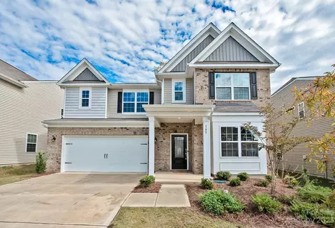 145 Lambeth Loop, Mooresville, NC 28115