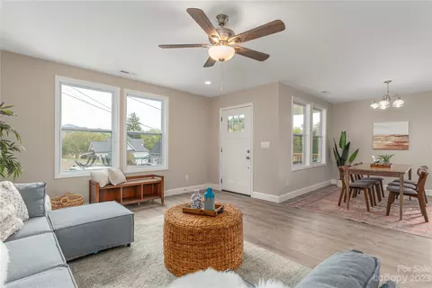25 Third St, Canton, NC 28716 photo 6