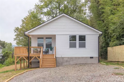 25 Third St, Canton, NC 28716 photo 2