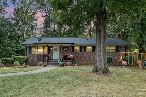 1101 Sunset Dr, Kannapolis, NC 28081