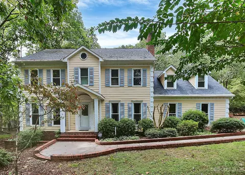 4600 Sarandon Ct, Charlotte, NC 28215