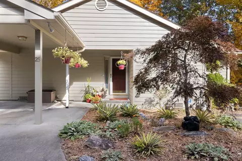 25 Spring Hollow Cir, Asheville, NC 28805