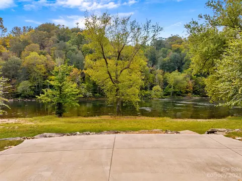 258 Rollins Rd, Marshall, NC 28753 photo 8