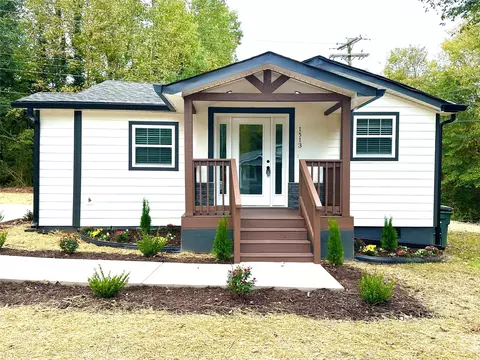 1513 Plyler Lake Rd, Gastonia, NC 28054