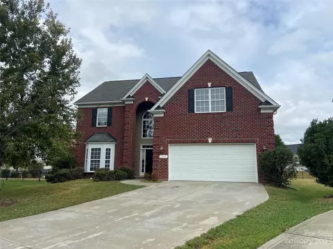 10119 Whiteburn Ct, Charlotte, NC 28278