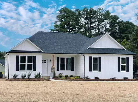 209 Gold St, New London, NC 28127