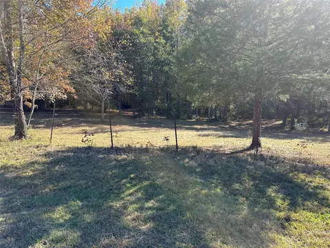 137 Cedarvale Dr, Harmony, NC 28634