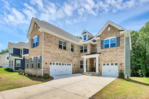 7218 Glenroe Dr, Huntersville, NC 28078
