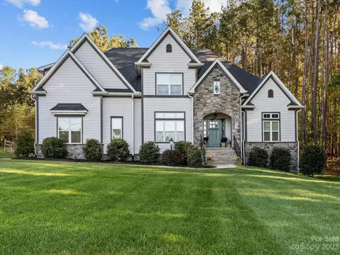 304 Kenway Loop, Mooresville, NC 28117
