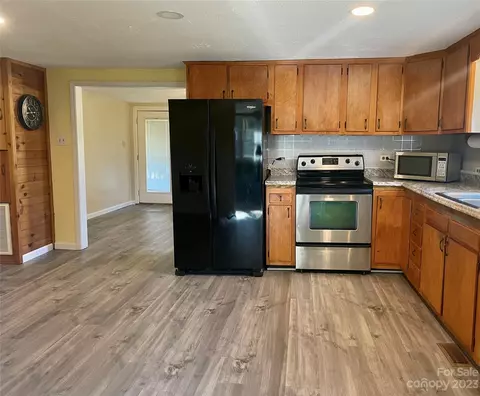 2836 Mudcut Rd, Marion, NC 28752 photo 5