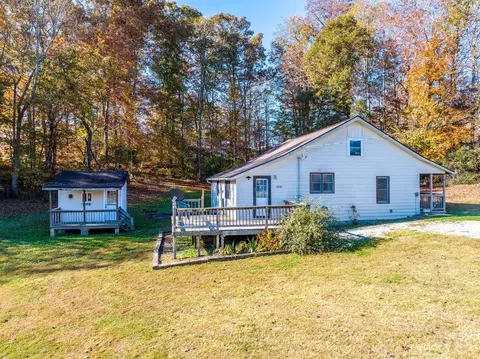 2836 Mudcut Rd, Marion, NC 28752 photo 3