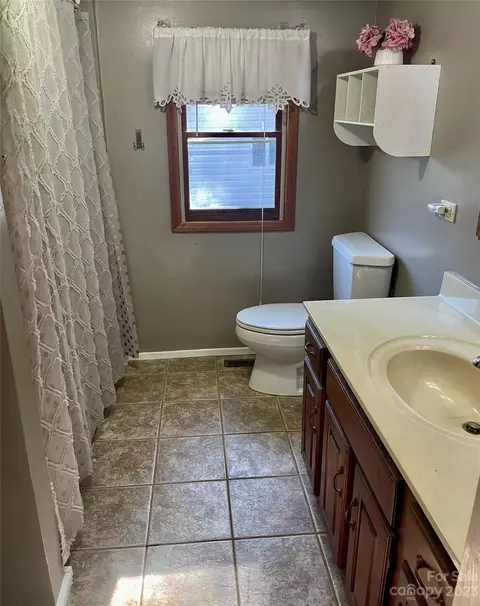 2836 Mudcut Rd, Marion, NC 28752 photo 12