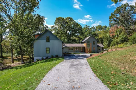 42 Wandering Oaks Way, Asheville, NC 28805