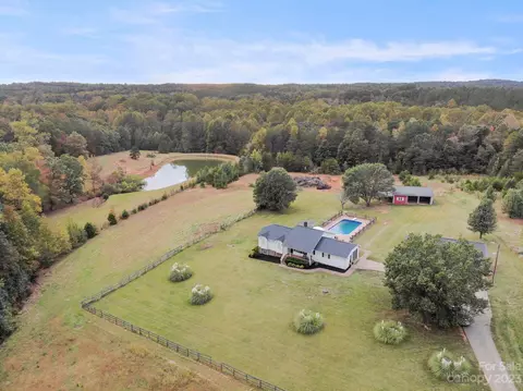 427 Red Barn Rd, Ellenboro, NC 28040