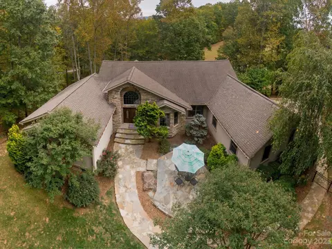99 Rilandwell Dr, Fletcher, NC 28732