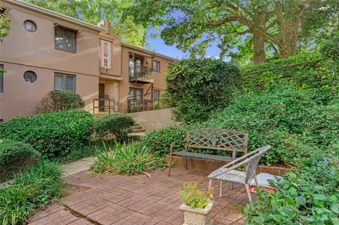 2427 Vail B16 Ave #B16, Charlotte, NC 28207