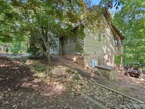 66 Spruce Pine Ln, Mill Spring, NC 28756 photo 3