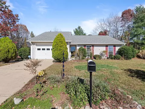 1218 Pebble Ln, Fletcher, NC 28732