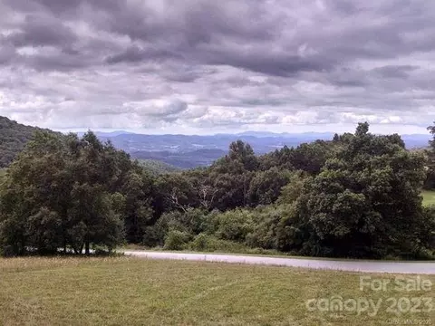 Autumn Sky Drive, Hendersonville, NC 28792