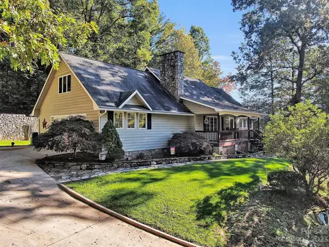96 Oak Ridge Dr, Clyde, NC 28721