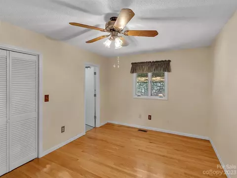 96 Oak Ridge Dr, Clyde, NC 28721 photo 21