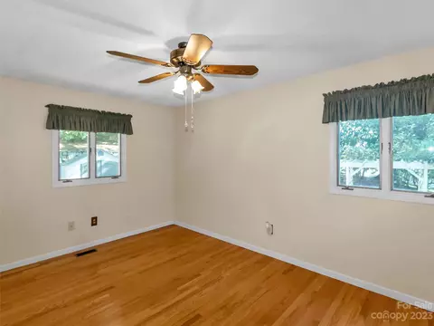 96 Oak Ridge Dr, Clyde, NC 28721 photo 20