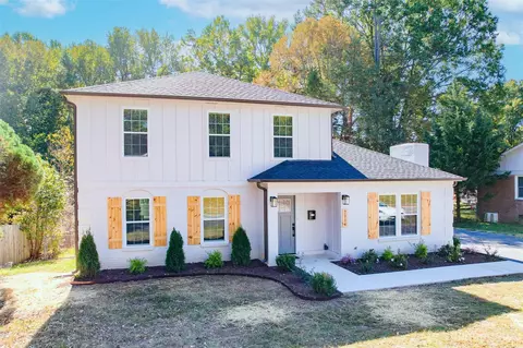 7114 Covecreek Dr, Charlotte, NC 28215