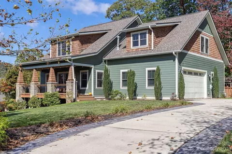 21 Shaker Ct, Asheville, NC 28805