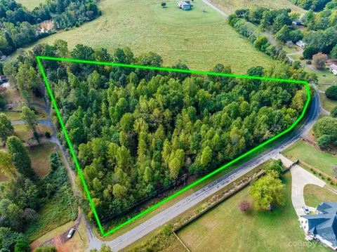 00 Whitener Rd, Hickory, NC 28602
