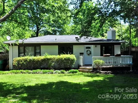 4107 Walker Rd, Charlotte, NC 28211