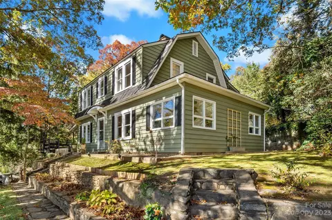 44 Huckleberry Ln, Waynesville, NC 28785