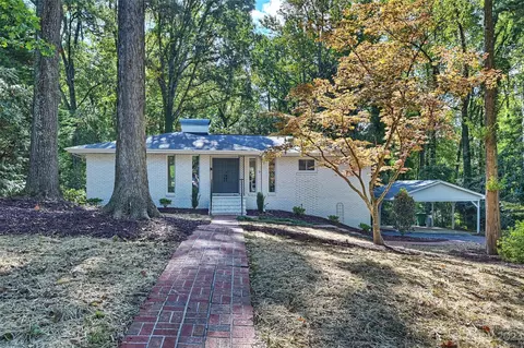 9206 Sandburg Ave, Charlotte, NC 28213