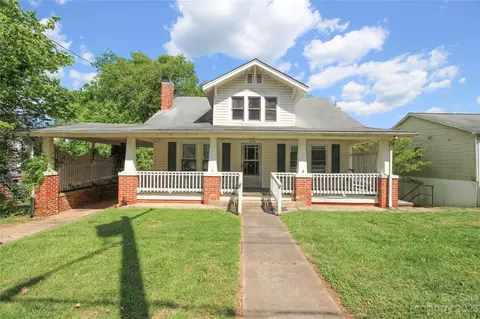 204 Rockyford St, Morganton, NC 28655