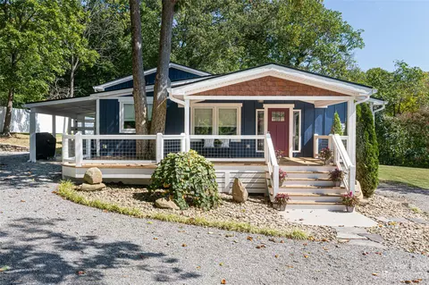 35 Price Rd, Asheville, NC 28805