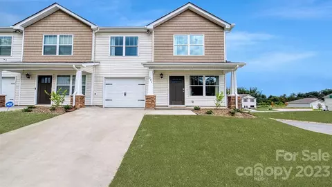 62 Malcolm Ct, Candler, NC 28715
