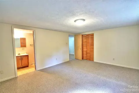 2872 Hyder Mountain Rd, Clyde, NC 28721 photo 10
