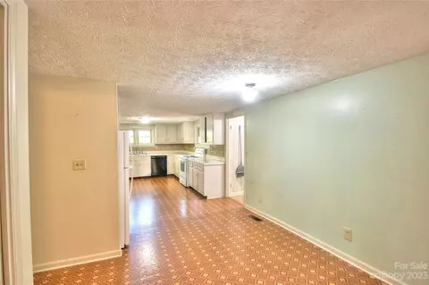 2872 Hyder Mountain Rd, Clyde, NC 28721 photo 8