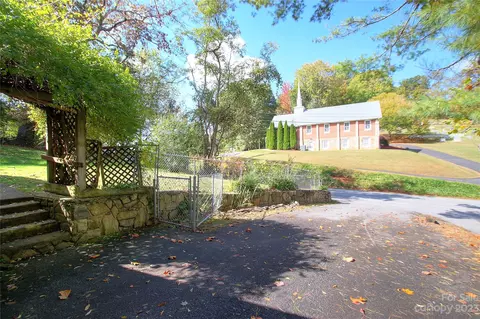 2872 Hyder Mountain Rd, Clyde, NC 28721 photo 16