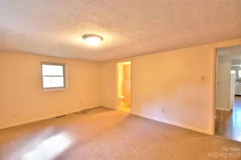 2872 Hyder Mountain Rd, Clyde, NC 28721 photo 12
