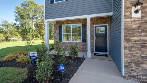 63 Lance Forest Rd, Fletcher, NC 28732 photo 2