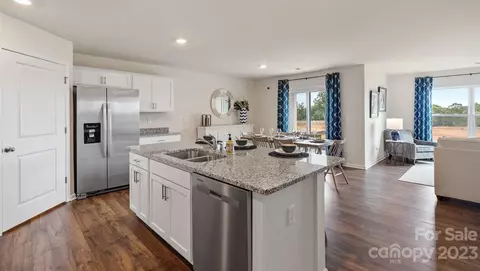 72 Lance Forest Rd, Fletcher, NC 28732 photo 6