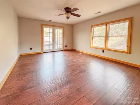 110 Pine St, Tryon, NC 28782 photo 14