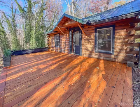 110 Pine St, Tryon, NC 28782 photo 3