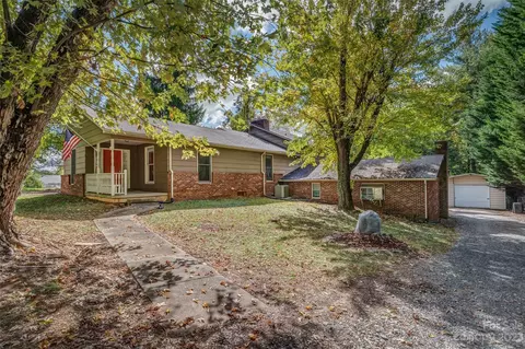 183 Wiggins Rd, Candler, NC 28715