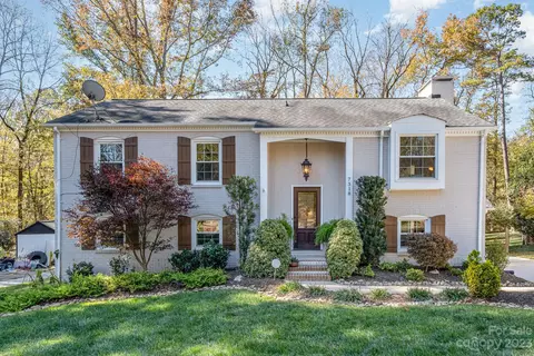 7318 Easen Ct, Charlotte, NC 28211