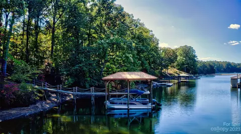185 Abington Ln, Troutman, NC 28166