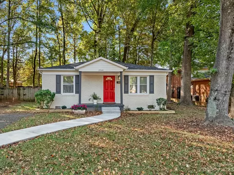 2741 Remington St, Charlotte, NC 28216