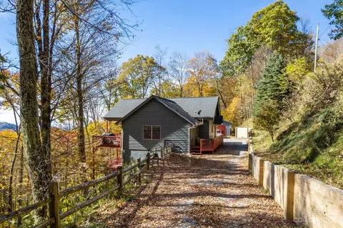 899 Granny Lewis Ln, Mars Hill, NC 28754