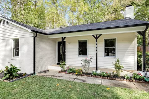 7640 Farm Gate Dr, Charlotte, NC 28215
